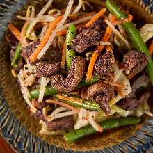 Stir-fried meat and vegetables