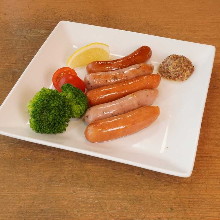 Assorted grilled sausages