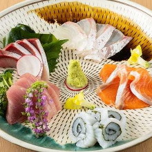 Assorted sashimi