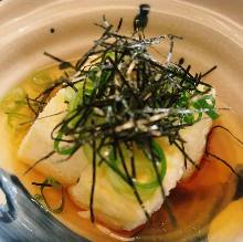 Deep-fried tofu in broth