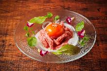 Seared wagyu beef tartare
