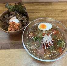 2,000 JPY Set (2 Items)