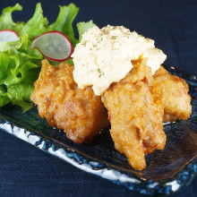 Fried chicken with vinegar and tartar sauce