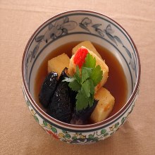 Deep-fried tofu in broth