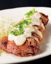 Fried chicken with vinegar and tartar sauce