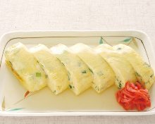 Japanese-style rolled omelet