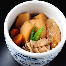 Nikujaga (simmered meat and potatoes)