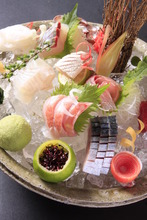 Assorted sashimi