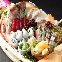 Assorted sashimi