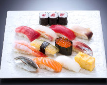 Assorted nigiri sushi (11 kinds), with Japanese-style rolled omelet and 3 pieces of thin sushi roll