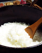 Kamataki Gohan (rice in a metal pot)