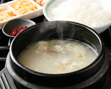 Seolleongtang soup