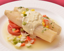 White asparagus salad