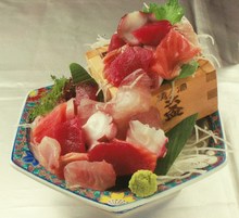 Assorted sashimi