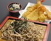 Soba / udon noodles with tempura on a bamboo sieve