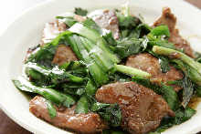 Stir-fried liver and garlic chives