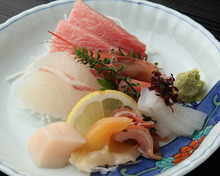 Assorted sashimi