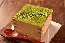 Matcha tiramisu