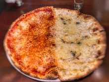 We also accept half and half of the above two types of Pizza
