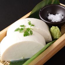 Yosedofu (fresh tofu)