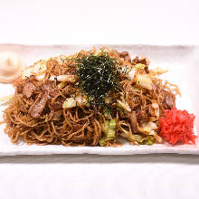 Yakisoba noodles with sauce