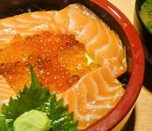 "Oyako" salmon roe and Japanese salmon rice bowl