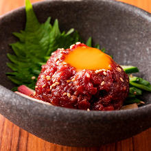 Horse meat tartare