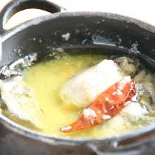 Oyster al ajillo with baguette