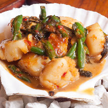 Stir-fried scallops