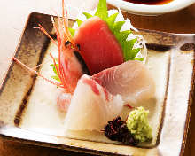 Assorted sashimi