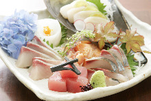 Assorted sashimi