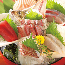 Assorted sashimi