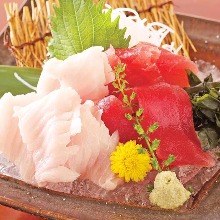 Assorted tuna sashimi