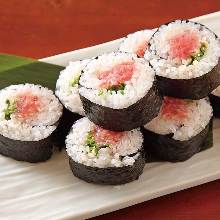 Negi toro (minced tuna with green onions) sushi rolls