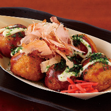 Takoyaki (octopus balls)