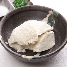 Yosedofu (fresh tofu)