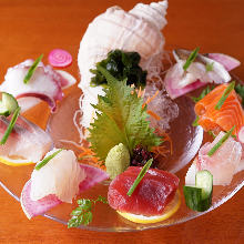 Assorted sashimi