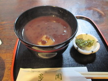 Oshiruko (sweet red bean soup with toasted rice cakes)