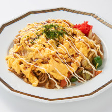 Yakisoba in an omelet