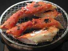 Grilled red king crab leg