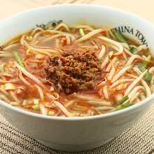 Chinese noodles in Sichuan-style sesame paste soup