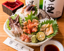 Assorted shellfish sashimi