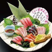 Assorted sashimi