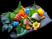 Assorted sashimi