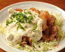 Fried chicken with vinegar and tartar sauce