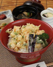 Mixed tempura rice bowl