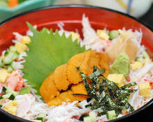 Chirashi sushi
