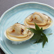 Grilled common orient clams