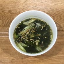 Wakame seaweed soup