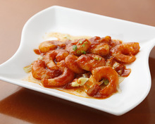 Stir-fried shrimp in chili sauce